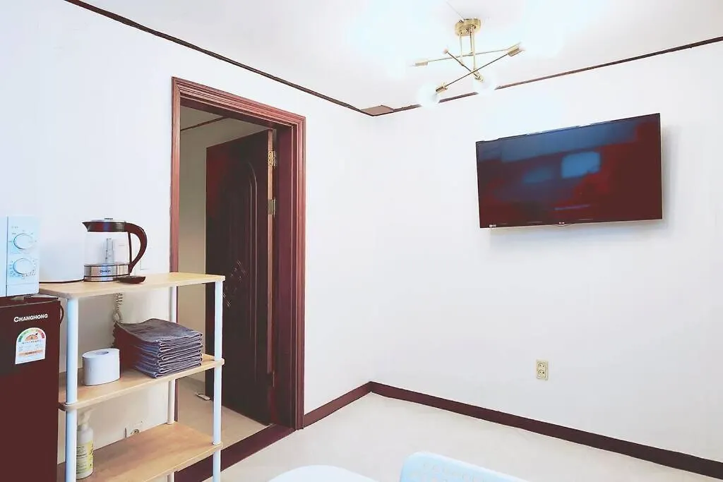 דירות סיאול White Linen House C-2 Hongdae קוריאה הדרומית